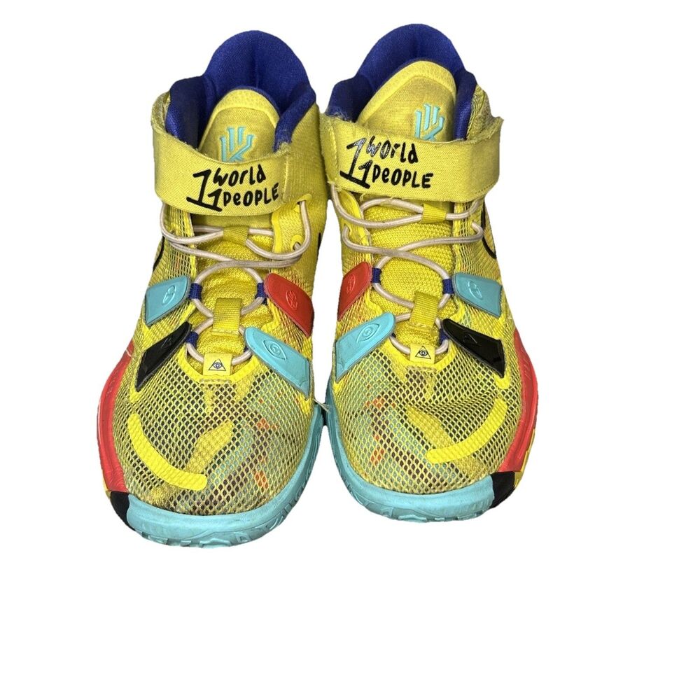Nike Kyrie Yellow Size 2.5 Sneakers sponge bobs 1 World 1 People KYRIE Shoes